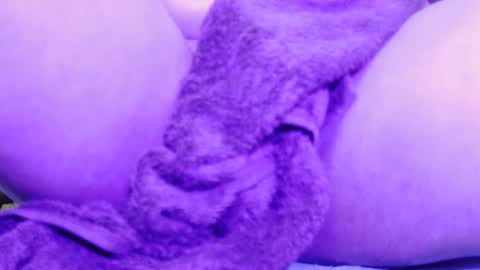 1tallhispanic13 online show from 09-11-25, 06:30