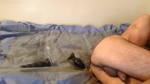 Snapshot of 1toxiclust chatting on 12-02-25, 11:23 1toxiclust online show from 12-02-25, 11:23