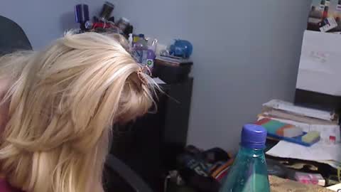 Snapshot of 1xtrahornyone chatting on 01-23-25, 05:10 Susan online show from 01-23-25, 05:10