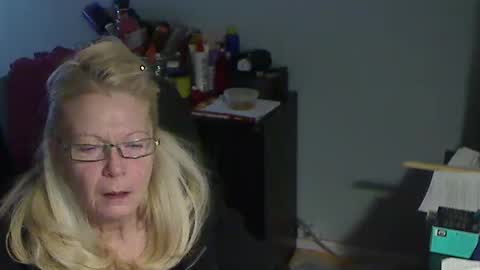 Snapshot of 1xtrahornyone chatting on 02-01-26, 04:44 Susan online show from 02-01-26, 04:44