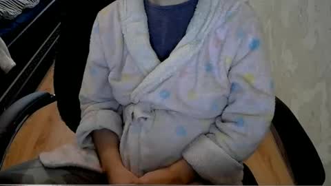 Snapshot of 1your_hot_girls chatting on 12-08-24, 10:19 1your_hot_girls online show from 12-08-24, 10:19