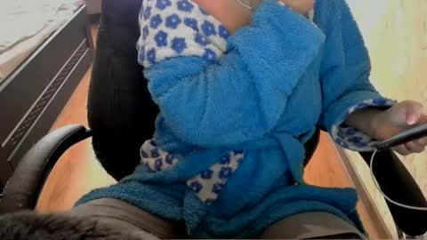 Snapshot of 1your_hot_girls chatting on 02-07-25, 11:01 1your_hot_girls online show from 02-07-25, 11:01