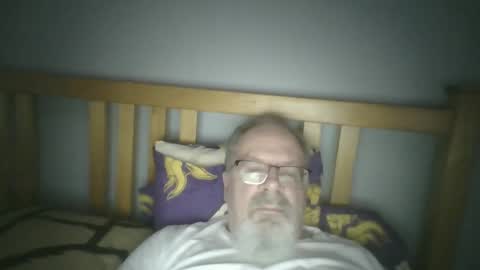 Snapshot of 2003dynawideglide chatting on 01-11-25, 08:43 2003dynawideglide online show from 01-11-25, 08:43