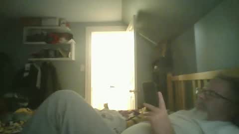 Snapshot of 2003dynawideglide chatting on 01-13-25, 01:23 2003dynawideglide online show from 01-13-25, 01:23