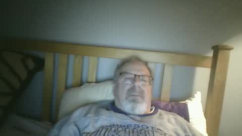 Snapshot of 2003dynawideglide chatting on 11-22-25, 10:42 2003dynawideglide online show from 11-22-25, 10:42