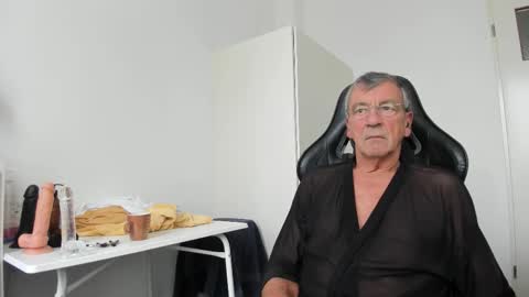 Henk online show from 10-21-25, 12:50