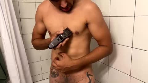 Snapshot of 2025rob chatting on 10-31-25, 05:25 2025rob online show from 10-31-25, 05:25