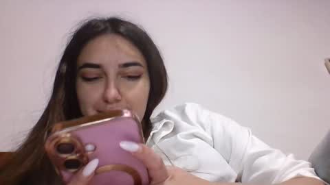 20 ivyy online show from 04-12-26, 08:36