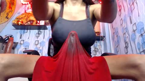 Snapshot of 21cmmusclecockts chatting on 03-01-26, 09:33 mharjorie online show from 03-01-26, 09:33