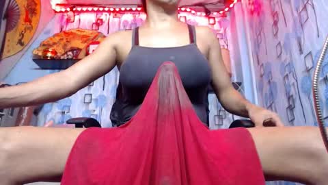 Snapshot of 21cmmusclecockts chatting on 03-10-26, 02:55 mharjorie online show from 03-10-26, 02:55