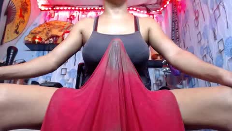 Snapshot of 21cmmusclecockts chatting on 03-23-26, 03:38 mharjorie online show from 03-23-26, 03:38