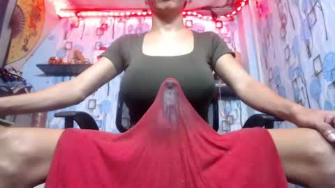 Snapshot of 21cmmusclecockts chatting on 07-10-26, 06:43 mharjorie online show from 07-10-26, 06:43