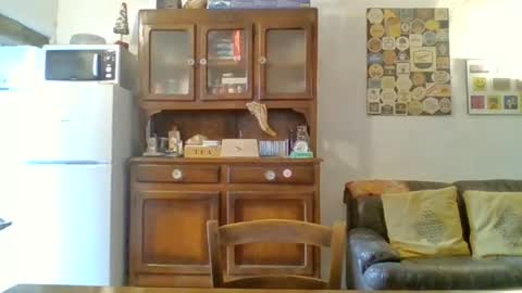 Snapshot of 22esserre chatting on 06-08-26, 11:21 22esserre online show from 06-08-26, 11:21
