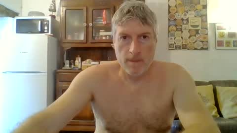 Snapshot of 22esserre chatting on 06-29-26, 11:54 22esserre online show from 06-29-26, 11:54
