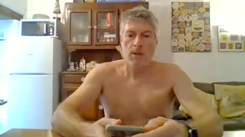Snapshot of 22esserre chatting on 07-01-26, 11:45 22esserre online show from 07-01-26, 11:45
