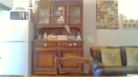 Snapshot of 22esserre chatting on 08-05-26, 11:24 22esserre online show from 08-05-26, 11:24