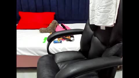 Isabella online show from 02-28-25, 11:36