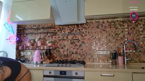 Snapshot of 2badforyou chatting on 09-17-25, 11:01 30 NOV online show from 09-17-25, 11:01