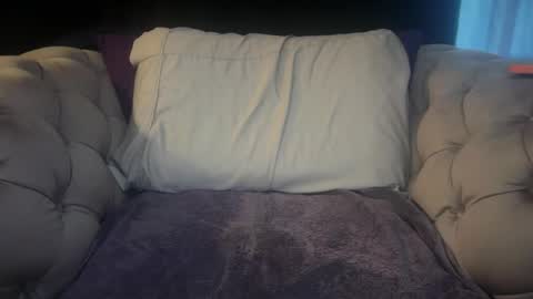 2hairrypigs online show from 06-15-26, 01:19