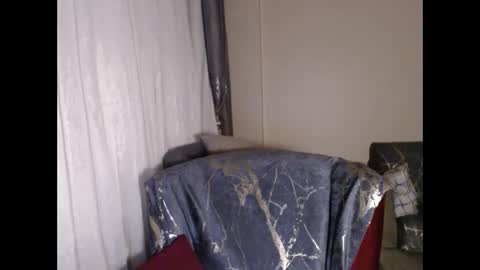 Snapshot of 2handsomeman chatting on 02-06-26, 11:41 Berk online show from 02-06-26, 11:41