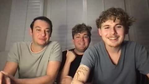 Roommates online show from 04-19-26, 02:33