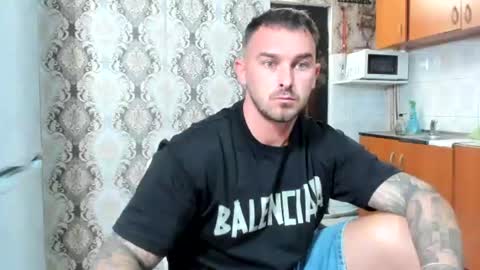 Snapshot of 2sexymuscles chatting on 07-21-26, 07:38 2sexymuscles online show from 07-21-26, 07:38