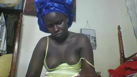 Snapshot of 2sexytea chatting on 10-22-25, 02:56 2sexytea online show from 10-22-25, 02:56