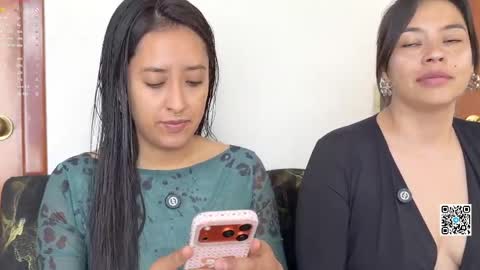 Snapshot of 2summerlove2 chatting on 04-06-26, 02:29 Dalilah and Tarah online show from 04-06-26, 02:29