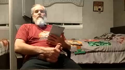 Snapshot of 32666damon chatting on 12-17-25, 01:33 32666damon online show from 12-17-25, 01:33