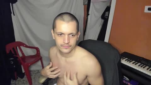 Snapshot of 37sins chatting on 10-13-25, 12:43 Alex THE BIG SNAKE DUDE online show from 10-13-25, 12:43