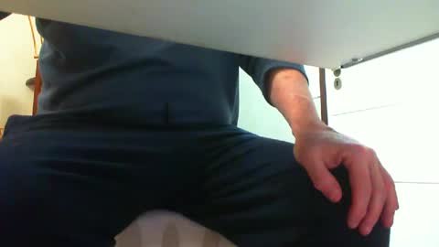 Snapshot of 3funlover chatting on 12-04-24, 05:11 3funlover online show from 12-04-24, 05:11