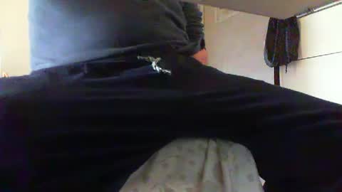 Snapshot of 3funlover chatting on 10-19-25, 07:42 3funlover online show from 10-19-25, 07:42