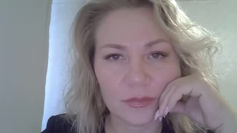 Snapshot of 3susie chatting on 09-12-25, 07:30 3susie online show from 09-12-25, 07:30