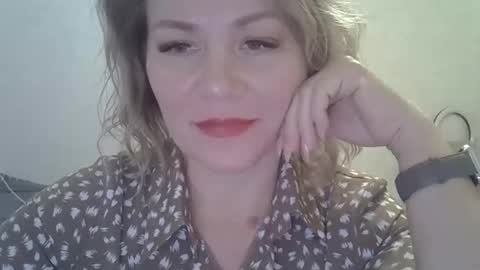 Snapshot of 3susie chatting on 09-24-25, 08:06 3susie online show from 09-24-25, 08:06