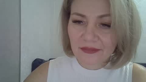 Snapshot of 3susie chatting on 10-17-25, 08:28 3susie online show from 10-17-25, 08:28