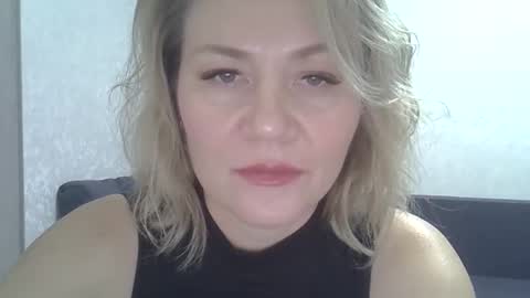 Snapshot of 3susie chatting on 11-06-25, 09:54 3susie online show from 11-06-25, 09:54