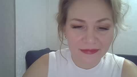 Snapshot of 3susie chatting on 11-07-25, 09:53 3susie online show from 11-07-25, 09:53