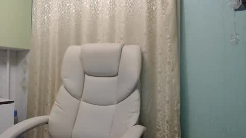 Snapshot of 3sweetcandy3 chatting on 11-17-25, 11:43 3sweetcandy3 online show from 11-17-25, 11:43