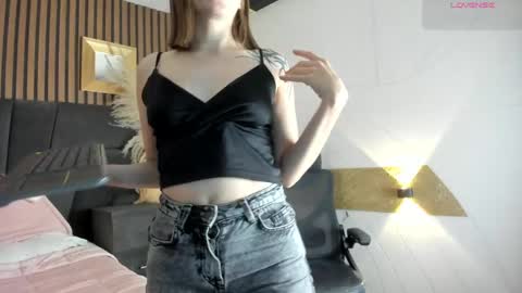 Snapshot of 3x_naxa chatting on 05-17-26, 12:45 3X NAXAA online show from 05-17-26, 12:45