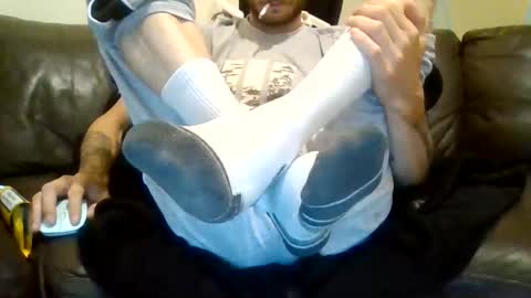 Snapshot of 420feetloverr420 chatting on 06-11-26, 02:11 420feetloverr420 online show from 06-11-26, 02:11