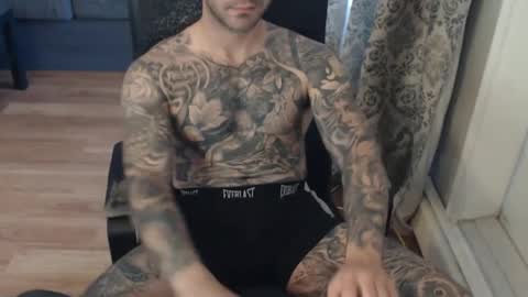 Snapshot of 420randomguy chatting on 10-04-25, 06:06 Anomander Rake online show from 10-04-25, 06:06