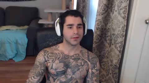 Snapshot of 420randomguy chatting on 01-06-26, 03:27 Anomander Rake online show from 01-06-26, 03:27