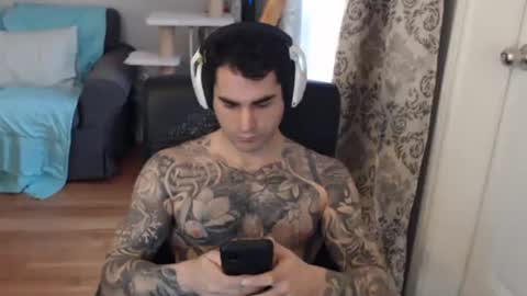 Snapshot of 420randomguy chatting on 01-12-26, 03:28 Anomander Rake online show from 01-12-26, 03:28