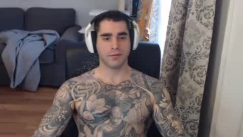 Snapshot of 420randomguy chatting on 02-09-26, 04:00 Anomander Rake online show from 02-09-26, 04:00