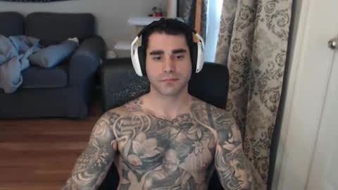 Snapshot of 420randomguy chatting on 03-12-26, 02:12 Anomander Rake online show from 03-12-26, 02:12