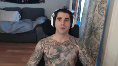 Snapshot of 420randomguy chatting on 03-15-26, 01:17 Anomander Rake online show from 03-15-26, 01:17