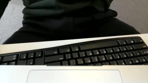 Snapshot of 4glz chatting on 05-11-26, 03:01 4glz online show from 05-11-26, 03:01