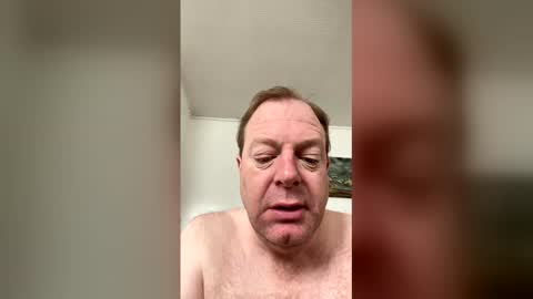 Snapshot of 4rtt43 chatting on 02-21-26, 09:43 robert online show from 02-21-26, 09:43