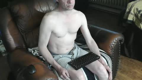 Snapshot of 51_donny chatting on 06-25-26, 11:42 51_donny online show from 06-25-26, 11:42