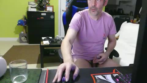 Larese Carlo online show from 11-30-25, 07:51